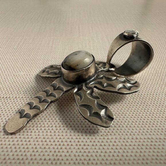 Chimney Butte White Buffalo Dragonfly Pendant Hallmarked - Picture 4 of 10